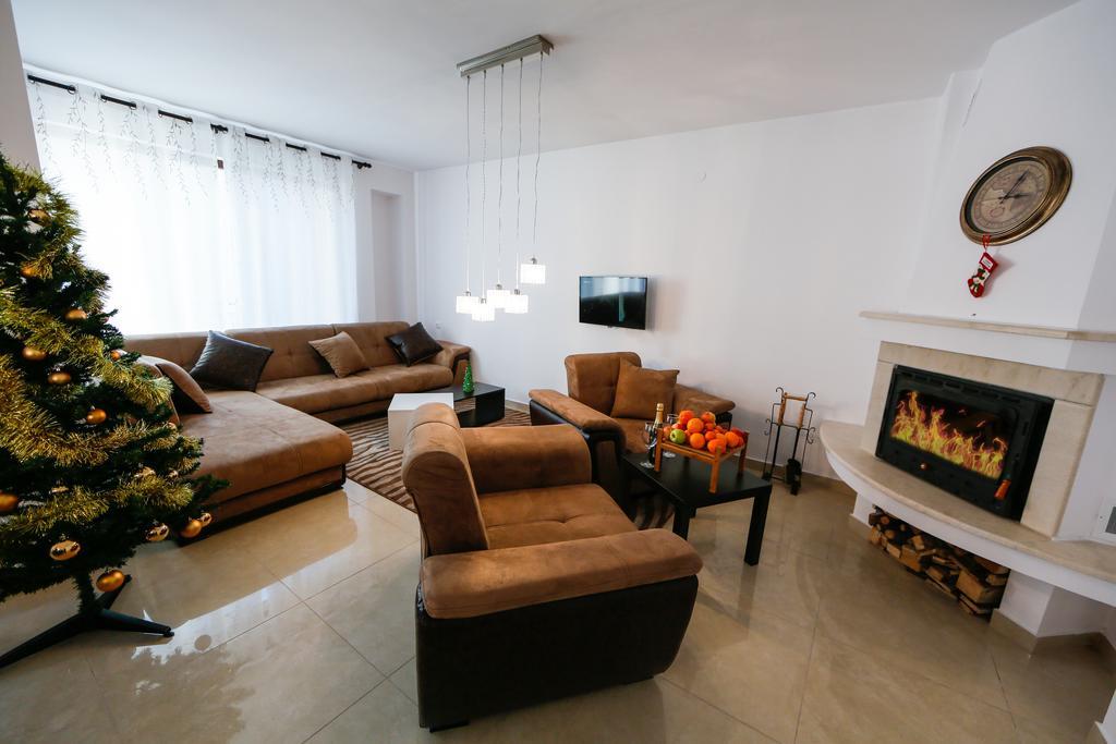 Twin House Konukevi 3*